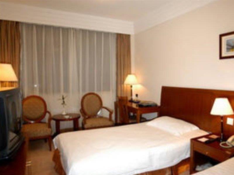 Jin Jiang Pacific Hotel Shanghai Exterior foto